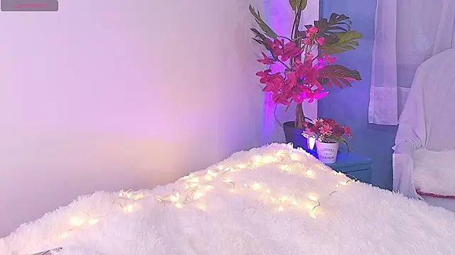 Snapshot of Katee_Crownn chatting on 3, 12, 2025 Katee Crownn online show from 3, 12, 2025