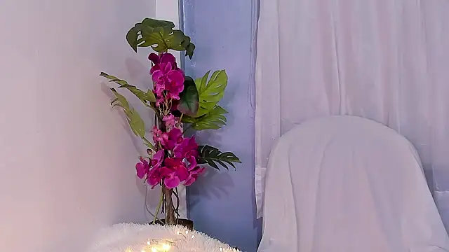 Katee Crownn online show from 6, 1, 2026