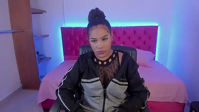 Snapshot of pamela_monkey chatting on 14, 12, 2025 pamela monkey online show from 14, 12, 2025