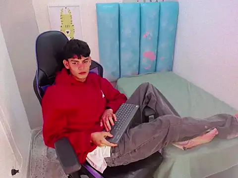 Snapshot of Lil_babyyy_ chatting on 14, 12, 2025 Lil babyyy online show from 14, 12, 2025