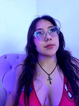 Snapshot of Dafne_se chatting on 4, 12, 2025 Dafne se online show from 4, 12, 2025