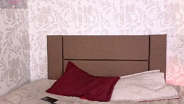 Paolagh  online show from 18, 4, 2026