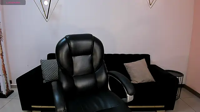 Snapshot of RossiRivers chatting on 10, 2, 2026 RossiRivers online show from 10, 2, 2026