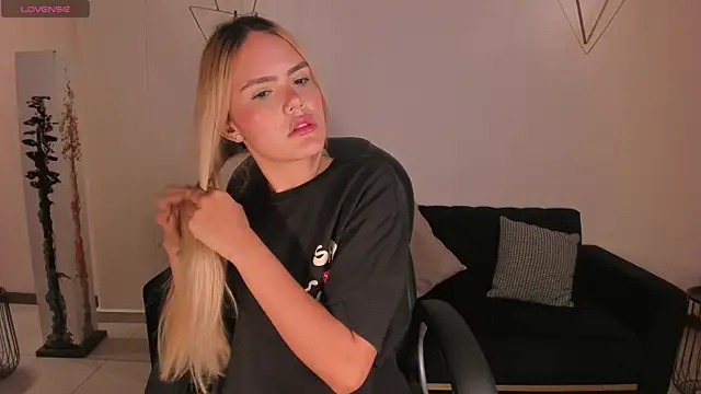 Snapshot of RossiRivers chatting on 12, 2, 2026 RossiRivers online show from 12, 2, 2026