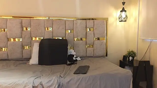  Caroline34 online show from 28, 2, 2026