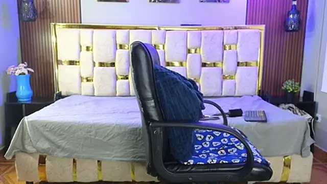  Caroline34 online show from 9, 4, 2026