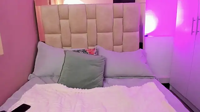 Snapshot of Nana__S chatting on 14, 12, 2025 Nana S online show from 14, 12, 2025