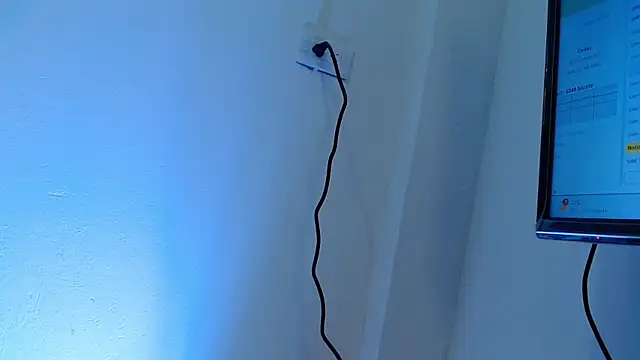 Snapshot of Lunaartistry chatting on 4, 12, 2025 Lunaartistry online show from 4, 12, 2025