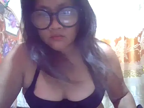 Snapshot of fireflower70 chatting on 16, 12, 2025 fireflower70 online show from 16, 12, 2025