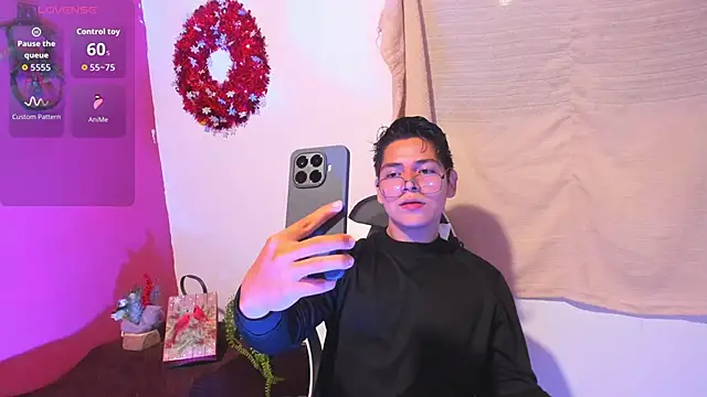 Snapshot of Asta_YunoXXX chatting on 5, 12, 2025 Asta YunoXXX online show from 5, 12, 2025