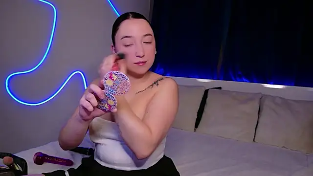 Snapshot of AVA_MAXX chatting on 1, 12, 2025 AVA MAXX online show from 1, 12, 2025