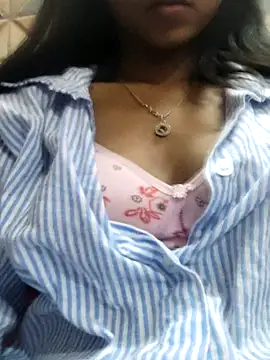 Snapshot of Isha_Liha chatting on 5, 12, 2025 Isha Liha online show from 5, 12, 2025