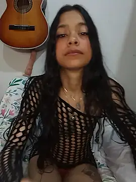 Emma Everett online show from 3, 12, 2025