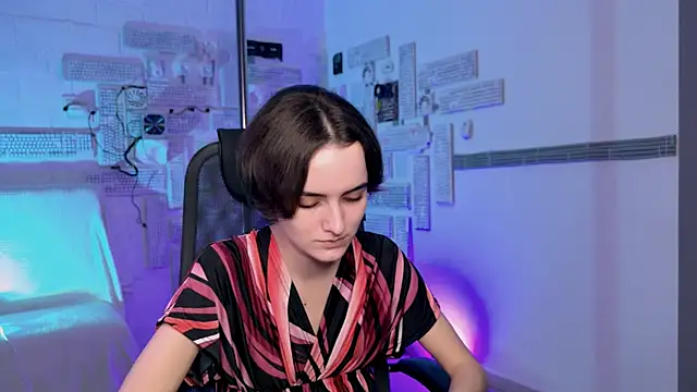 Snapshot of KateWillows chatting on 3, 12, 2025 KateWillows online show from 3, 12, 2025