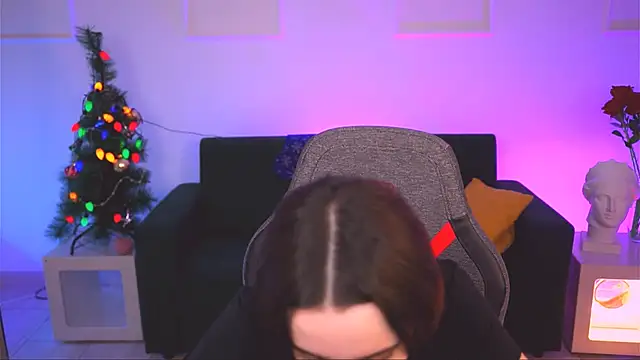 KateWillows online show from 20, 12, 2025