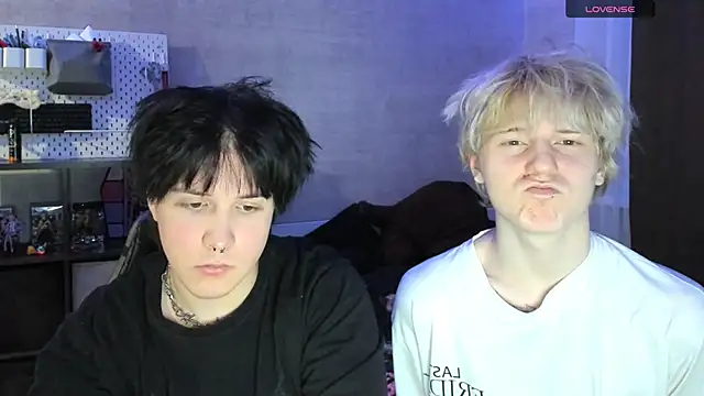 Snapshot of miya_meow_miku chatting on 29, 11, 2025 miya meow miku online show from 29, 11, 2025