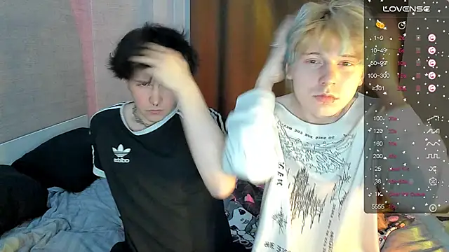 Snapshot of miya_meow_miku chatting on 13, 12, 2025 miya meow miku online show from 13, 12, 2025