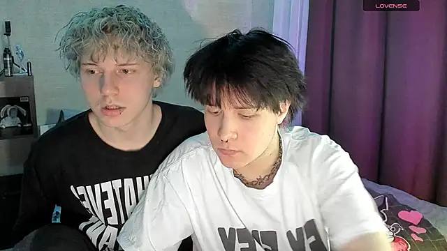 Snapshot of miya_meow_miku chatting on 19, 12, 2025 miya meow miku online show from 19, 12, 2025