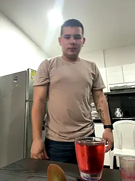 Snapshot of ian_david_Xxx chatting on 4, 12, 2025 ian david Xxx online show from 4, 12, 2025