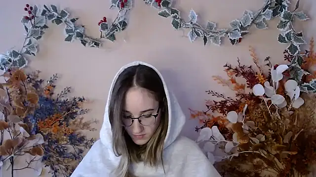 Moon  Lily online show from 17, 12, 2025