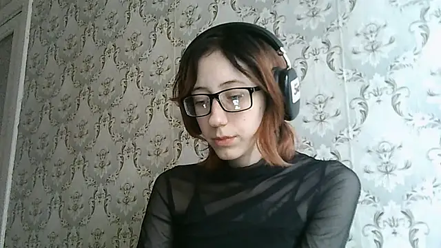 Snapshot of AmandaGimenez chatting on 20, 12, 2025 AmandaGimenez online show from 20, 12, 2025