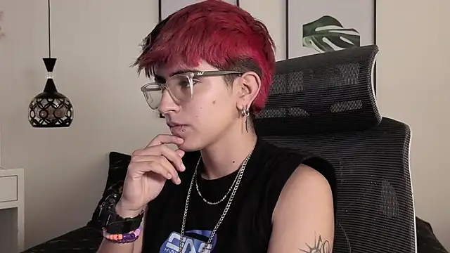 valeryevansvg online show from 2, 12, 2025