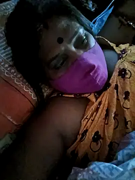 Snapshot of me-pari-hu chatting on 5, 4, 2026 me-pari-hu online show from 5, 4, 2026