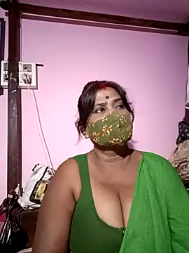 Snapshot of me-pari-hu chatting on 8, 4, 2026 me-pari-hu online show from 8, 4, 2026