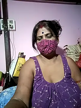 Snapshot of me-pari-hu chatting on 11, 4, 2026 me-pari-hu online show from 11, 4, 2026