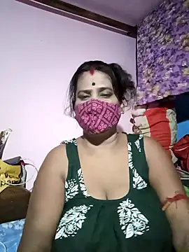 Snapshot of me-pari-hu chatting on 15, 4, 2026 me-pari-hu online show from 15, 4, 2026