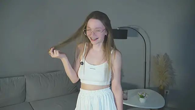 Snapshot of JaleesaIser chatting on 2, 12, 2025 JaleesaIser online show from 2, 12, 2025