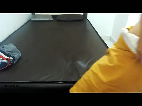 Snapshot of albeirothh chatting on 4, 12, 2025 albeirothh online show from 4, 12, 2025