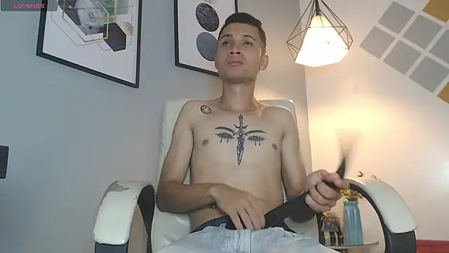 LucassSmith11 online show from 11, 2, 2026