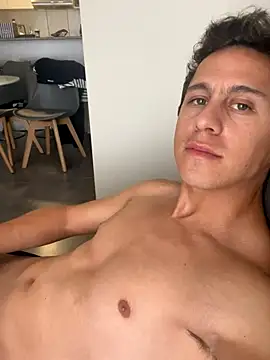 Snapshot of Emanueldickarg chatting on 2, 12, 2025 Emanueldickarg online show from 2, 12, 2025