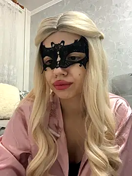 Snapshot of s4rah chatting on 1, 12, 2025 s4rah online show from 1, 12, 2025