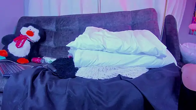 Snapshot of BonnieRitz chatting on 30, 11, 2025 BonnieRitz online show from 30, 11, 2025