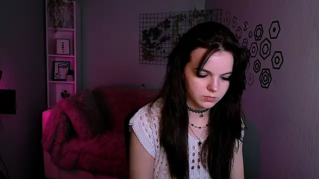 Snapshot of mikameovv chatting on 5, 12, 2025 mikameovv online show from 5, 12, 2025