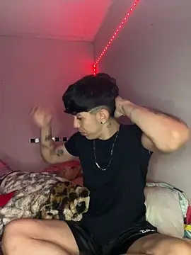 Snapshot of wil_hot chatting on 29, 11, 2025 wil hot online show from 29, 11, 2025