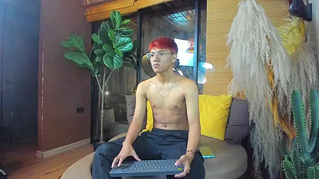 Snapshot of isaac_grimm chatting on 3, 12, 2025 isaac grimm online show from 3, 12, 2025