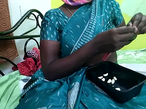 Snapshot of tamil_sumathi chatting on 18, 4, 2026 tamil sumathi online show from 18, 4, 2026
