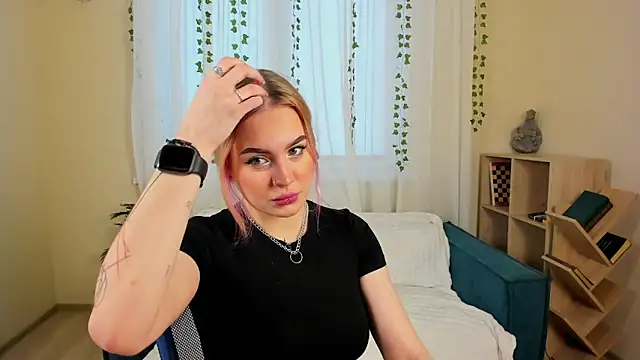 Mellissatea  online show from 17, 12, 2025