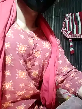 Snapshot of qeen3321 chatting on 14, 12, 2025 qeen3321 online show from 14, 12, 2025