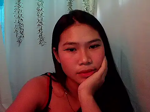 Snapshot of Allysonxx05 chatting on 14, 12, 2025 Allysonxx05 online show from 14, 12, 2025