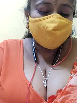 Snapshot of Thanmaya22 chatting on 17, 12, 2025 Thanmaya22 online show from 17, 12, 2025