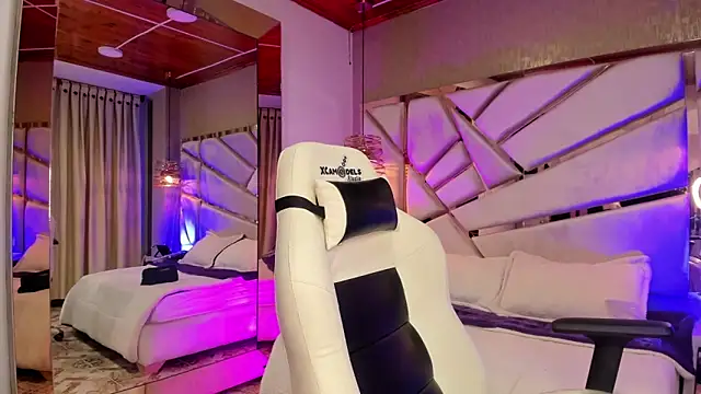 Snapshot of Ivonne_444 chatting on 2, 12, 2025 Ivonne 444 online show from 2, 12, 2025