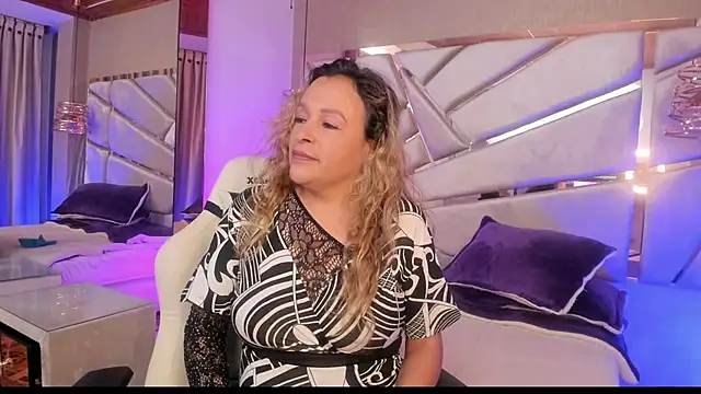 Snapshot of Ivonne_444 chatting on 18, 12, 2025 Ivonne 444 online show from 18, 12, 2025