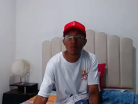 BobbyHot 4u online show from 1, 12, 2025