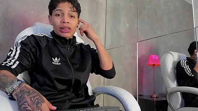 Renzo Dogan online show from 3, 12, 2025