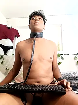 Snapshot of Varek_biglatin_dick chatting on 3, 12, 2025 Varek biglatin dick online show from 3, 12, 2025