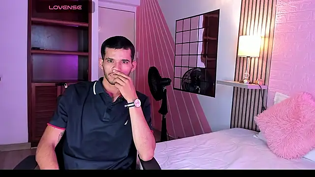 Snapshot of dear_lover1 chatting on 4, 12, 2025 dear lover1 online show from 4, 12, 2025